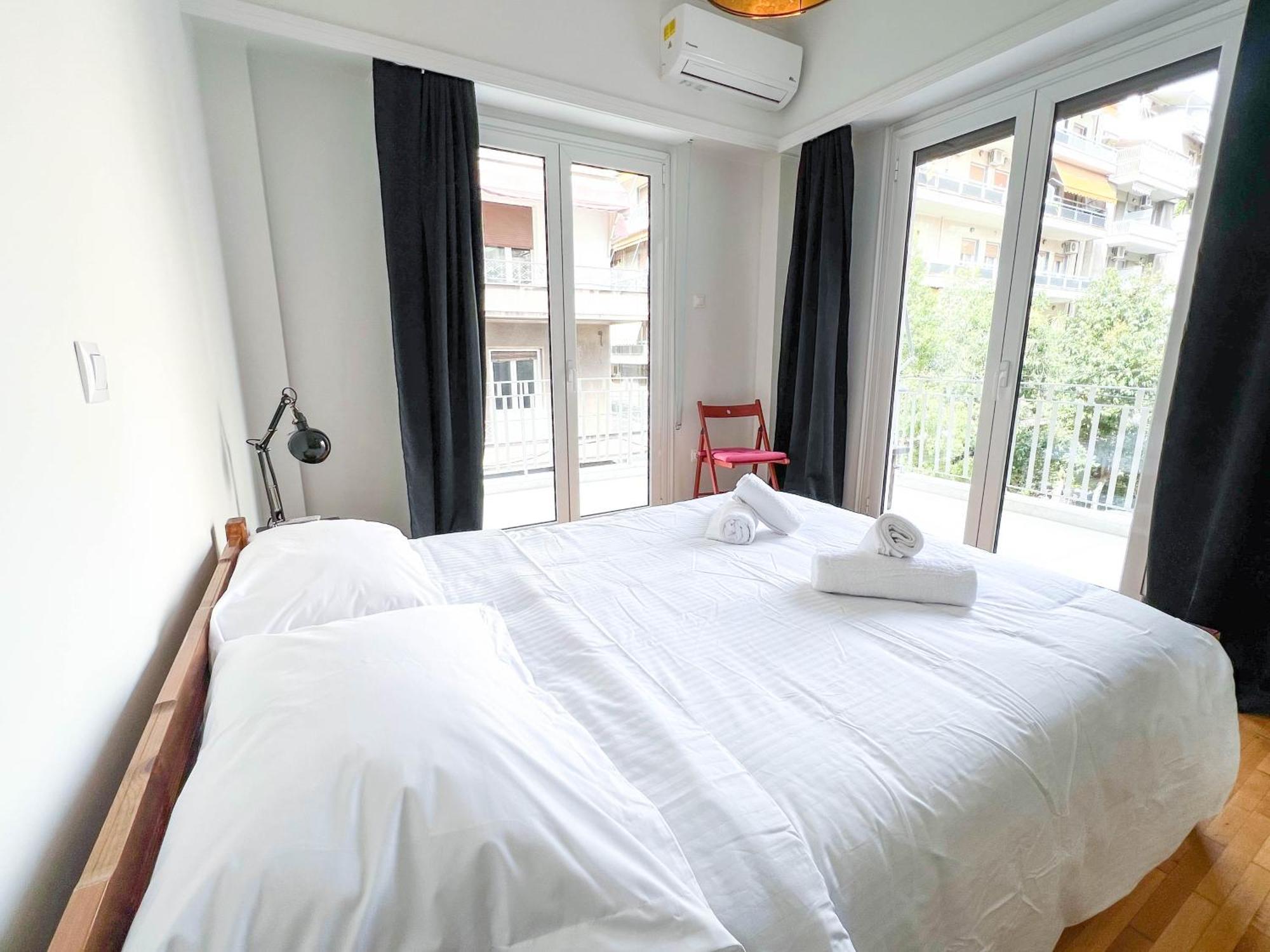 Family Two Bedroom Apartment Benaki Атина Екстериор снимка