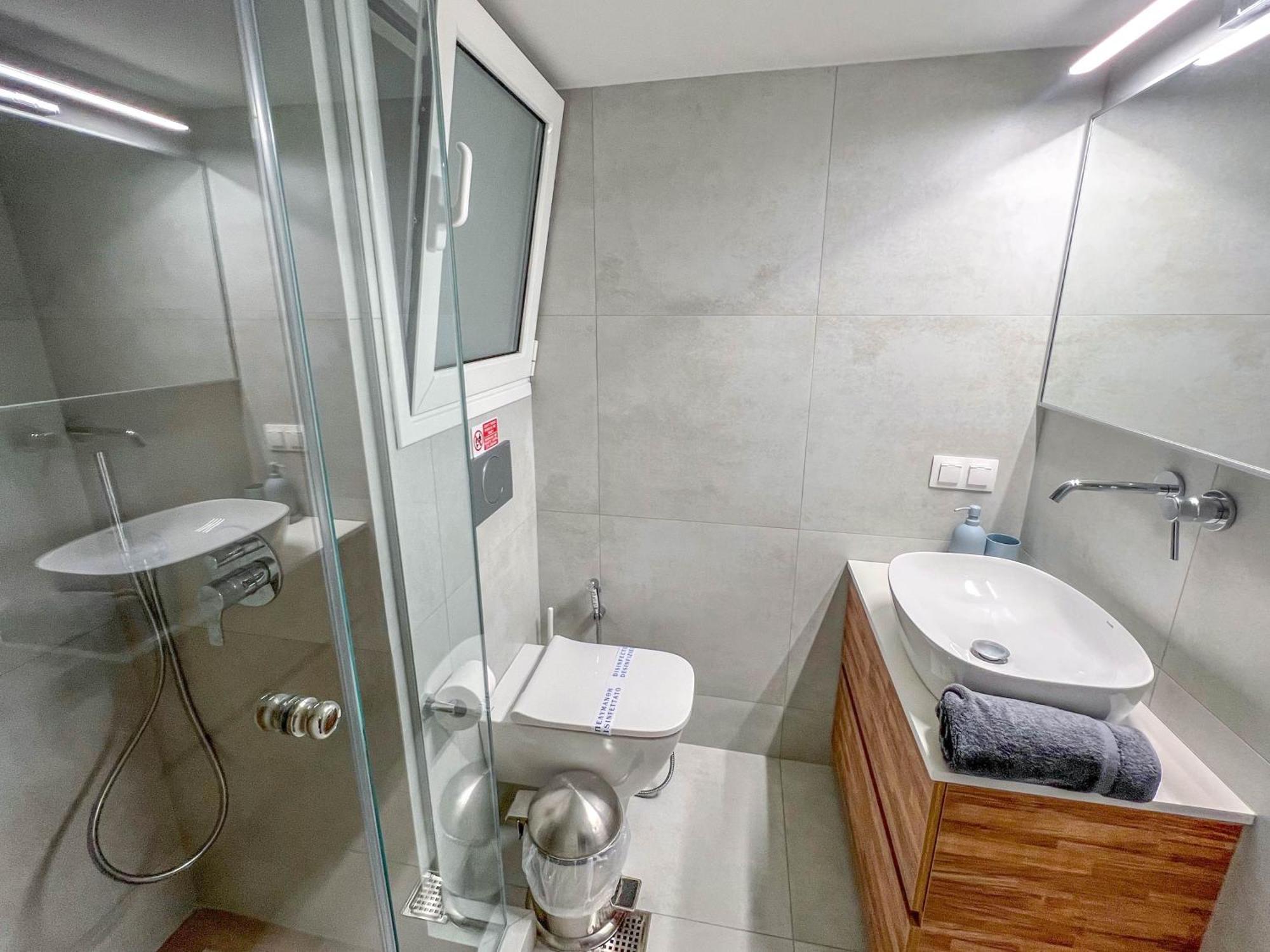 Family Two Bedroom Apartment Benaki Атина Екстериор снимка